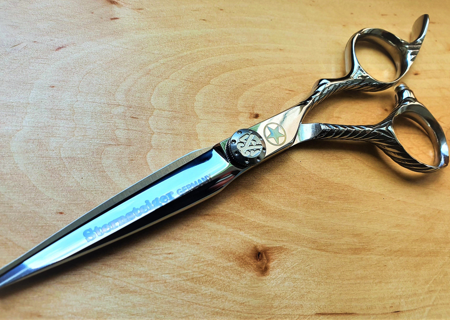 Sternsteiger Ruby Blitz hair shears in 6 inches