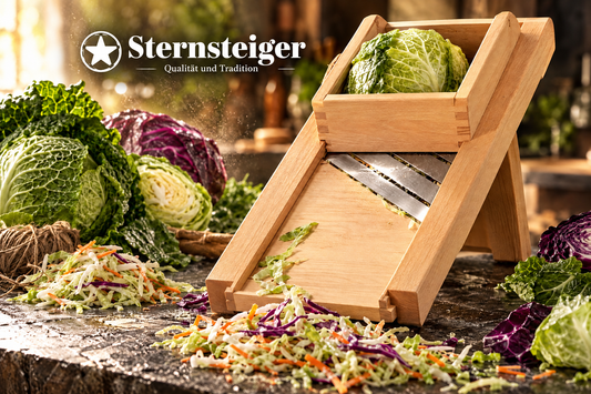 Sternsteiger Holz-Gemüsehobel | Manueller Krauthobel mit 3 Edelstahl-Messern & Schlitten